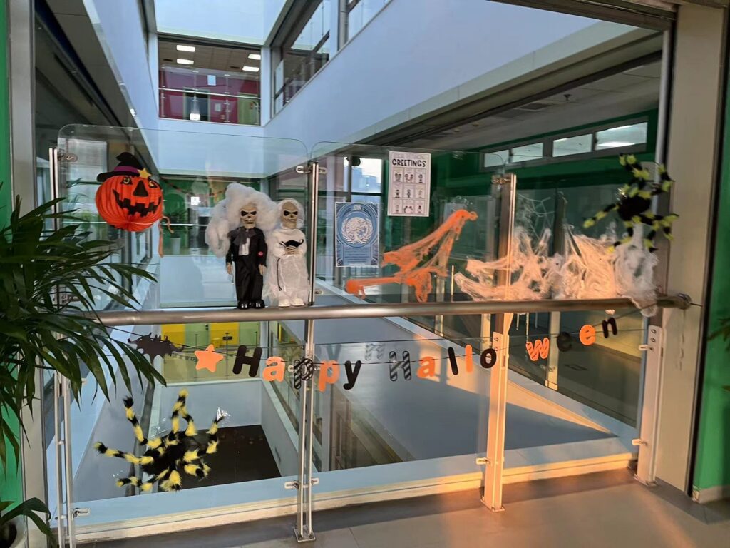 Halloween Event at QISS 23 FDC6D92E B1C7 4160 B310 CDDA06E3AC9C